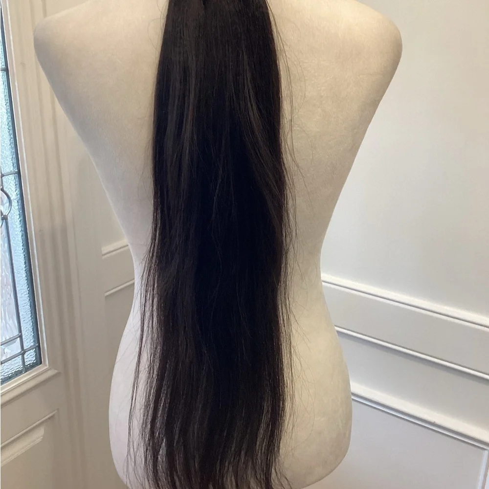 Luxurious Off Black Light YAKI Texture Hair 24 Inch Extension